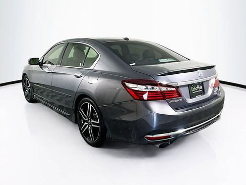 Used 2016 Honda Accord Touring image 5