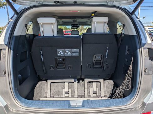 Used 2025 Kia Carnival SX image 13
