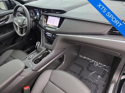 Used 2024 Cadillac XT5 Sportv w/ Technology Package AWD/4WD image 29