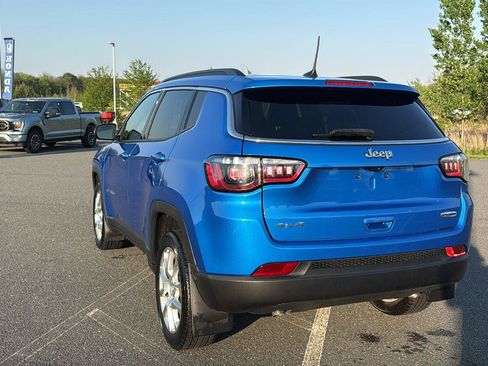 Used 2023 Jeep Compass Latitude AWD/4WD image 8