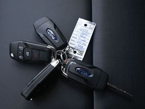 New 2025 Ford Transit 250 148 Medium Roof image 25