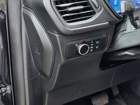 Certified 2025 Ford Escape ST-Line AWD/4WD image 10