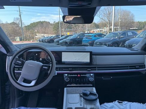 Used 2025 Hyundai Santa Fe Limited image 7