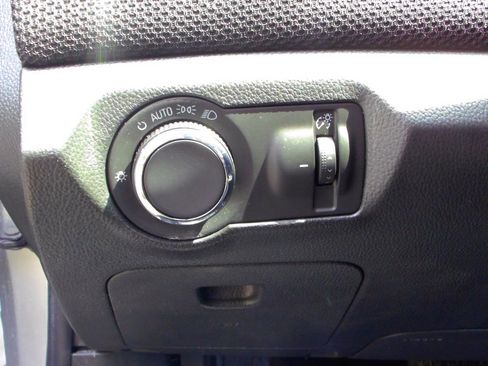 Used 2016 Chevrolet Cruze LT FWD image 14