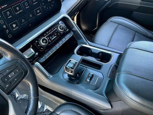 Used 2023 GMC Sierra 1500 Denali w/ Denali Reserve Package image 19