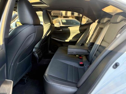 Used 2019 Lexus IS 300 F Sport w/ F Sport Package RWD image 15
