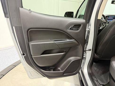 Used 2018 Chevrolet Colorado ZR2 image 37