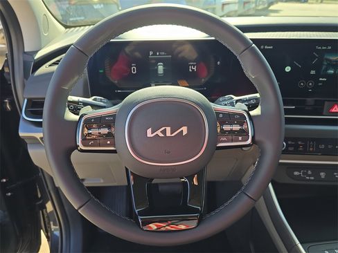 New 2026 Kia Carnival LXS image 28