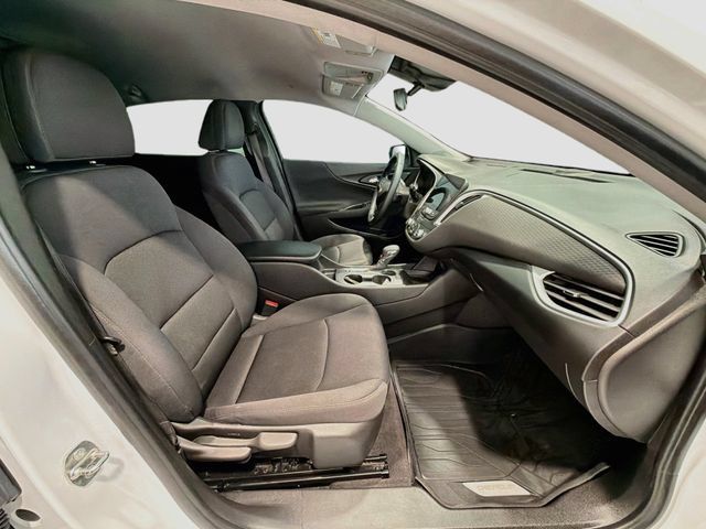Used 2023 Chevrolet Malibu RS FWD image 24