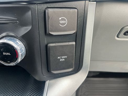 Used 2022 Ford F150 Limited image 44