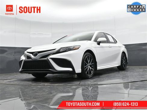 Used 2023 Toyota Camry SE image 37