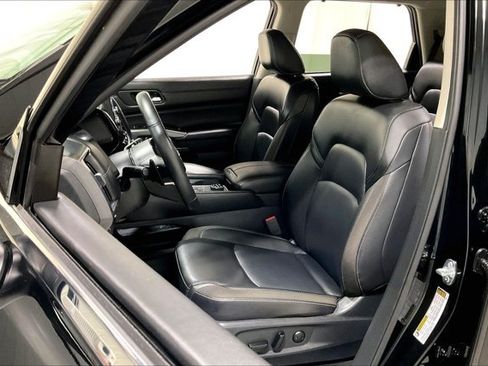 Used 2025 Nissan Pathfinder SL AWD/4WD image 25