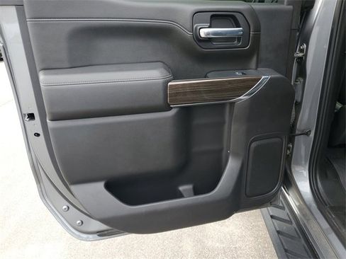 Used 2022 Chevrolet Silverado 1500 LT Trail Boss w/ Convenience Package II image 23