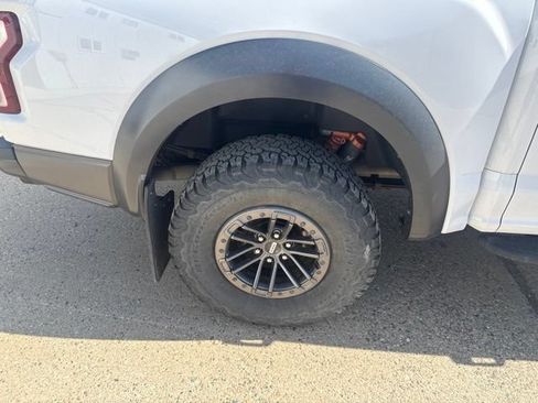 Used 2019 Ford F150 Raptor w/ Equipment Group 802A Luxury AWD/4WD image 18