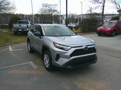 Used 2025 Toyota RAV4 LE image 2