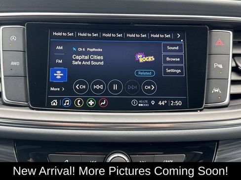 Certified 2023 Buick Enclave Essence AWD/4WD image 13