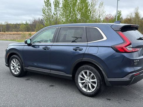 Used 2023 Honda CR-V EX image 10