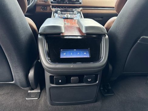 Certified 2022 Lincoln Navigator L Reserve AWD/4WD image 16