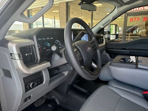 Used 2025 Ford F350 XL w/ XL Driver Assist Package AWD/4WD image 9