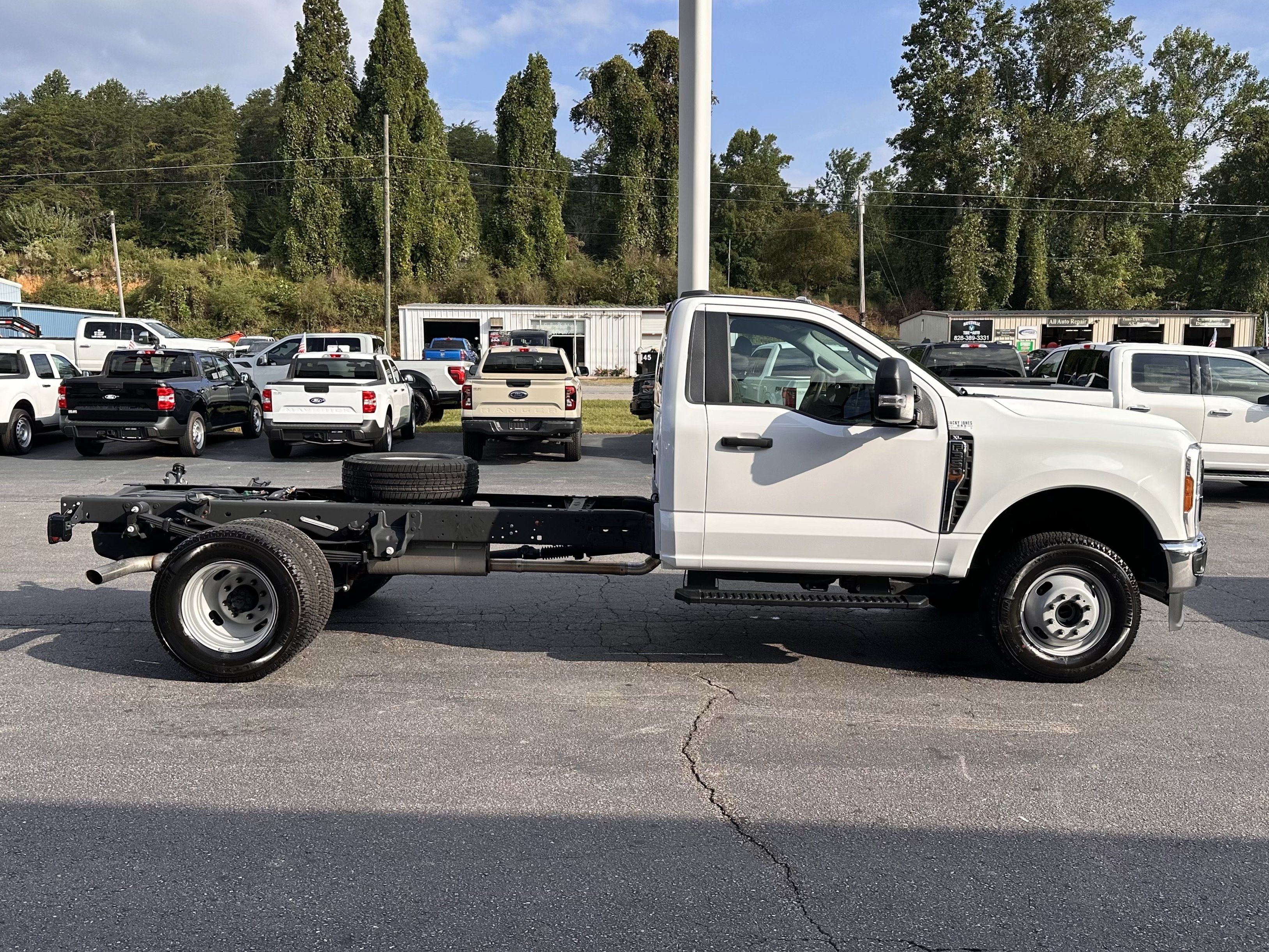 Used 2026 Ford F350 XL w/ XL Chrome Package AWD/4WD image 5