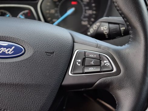 Used 2018 Ford Escape Titanium FWD image 7