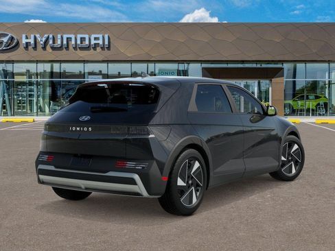 New 2026 Hyundai Ioniq 5 SE RWD image 4