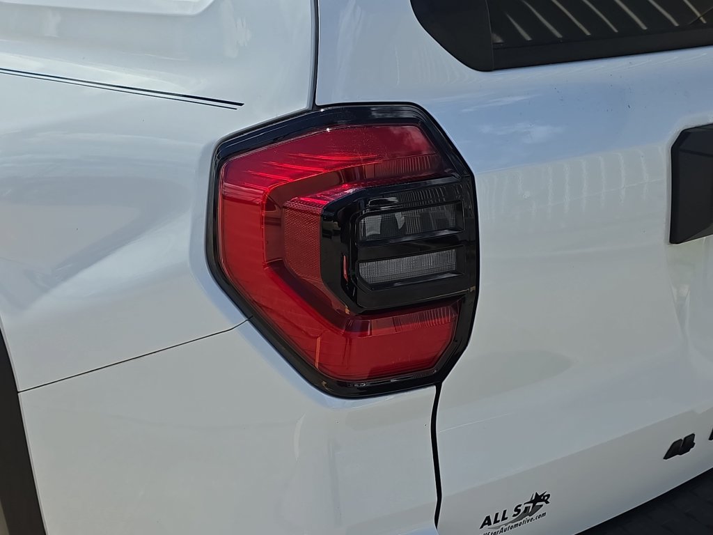 Used 2025 Toyota 4Runner SR5 AWD/4WD image 14