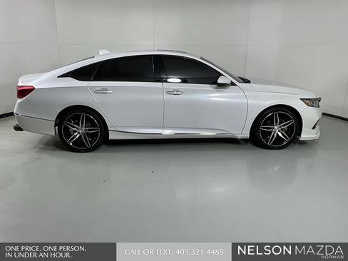 Used 2021 Honda Accord Touring image 8