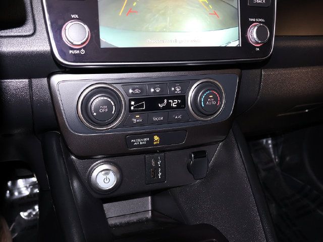 Used 2025 Nissan Leaf S FWD image 19