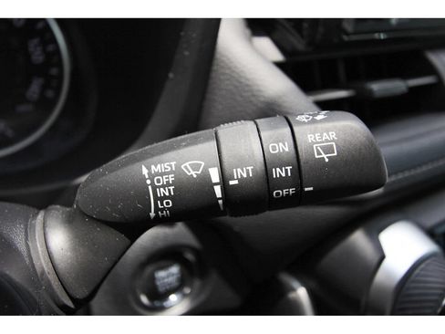 Used 2022 Toyota RAV4 XLE w/ Convenience Package FWD image 21