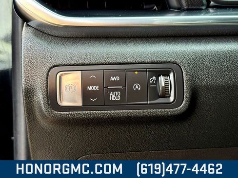 Used 2025 GMC Terrain Elevation image 12