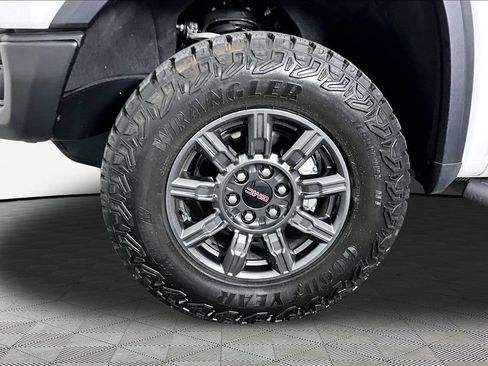 Used 2026 GMC Sierra 1500 AT4X AWD/4WD image 32