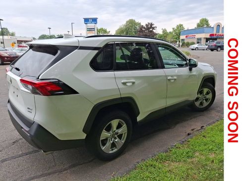 Used 2021 Toyota RAV4 XLE w/ Convenience Package AWD/4WD image 5