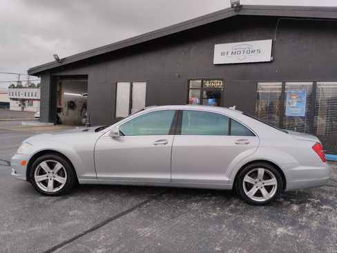 Used 2010 Mercedes-Benz S 550 4MATIC image 9