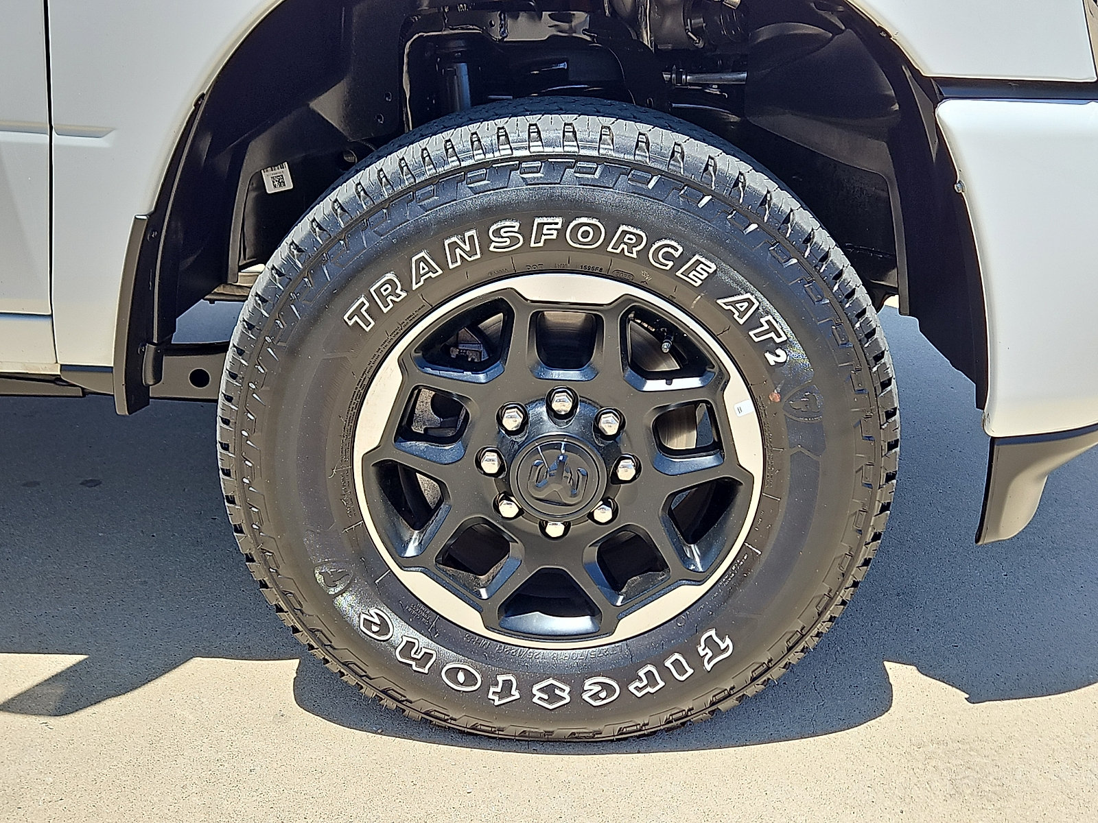Used 2026 RAM 2500 Laramie AWD/4WD image 5