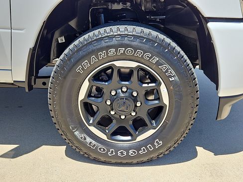 Used 2026 RAM 2500 Laramie AWD/4WD image 5