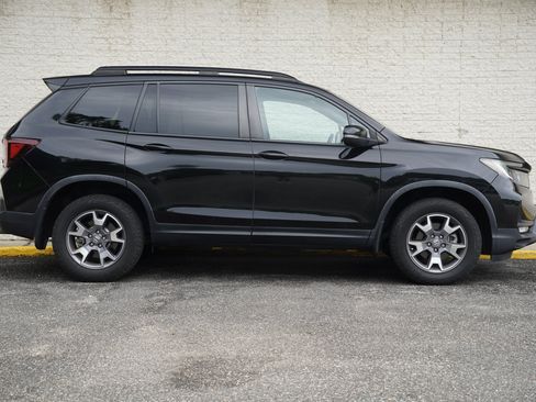 Used 2022 Honda Passport TrailSport image 9