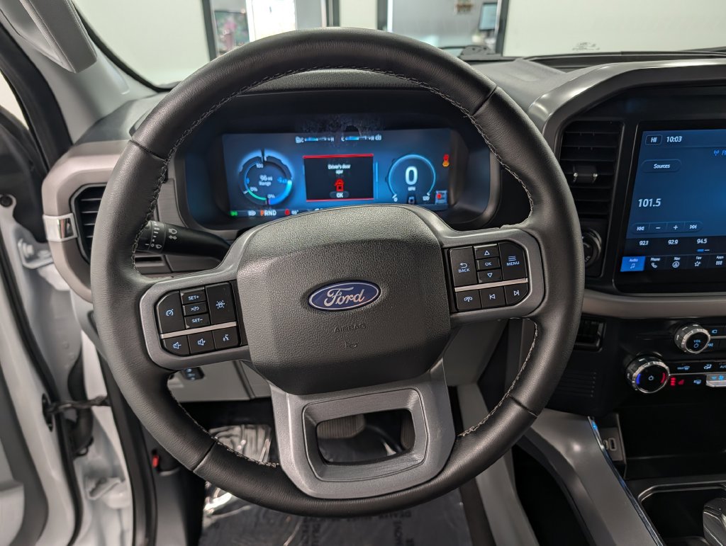Used 2025 Ford F150 Lightning XLT AWD/4WD image 22