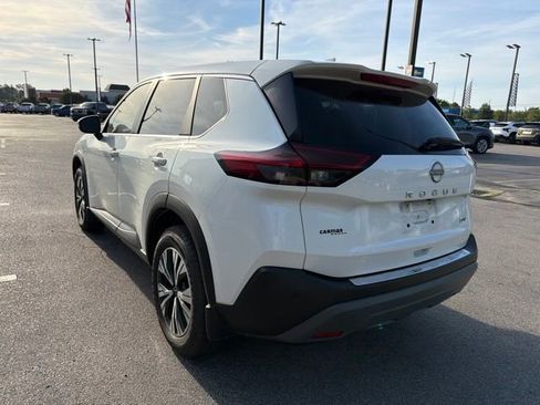 Used 2022 Nissan Rogue SV FWD image 6