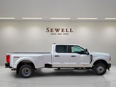 Used 2024 Ford F350 XL image 5
