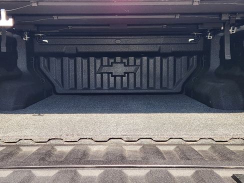 Used 2025 Chevrolet Colorado ZR2 w/ Technology Package image 34