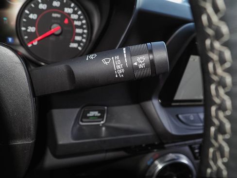 Used 2016 Chevrolet Camaro SS RWD image 33