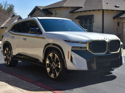 Used 2024 BMW XM w/ M Driver's Package image 12