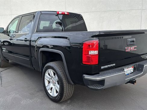 Used 2017 GMC Sierra 1500 SLE w/ SLE Value Package image 4