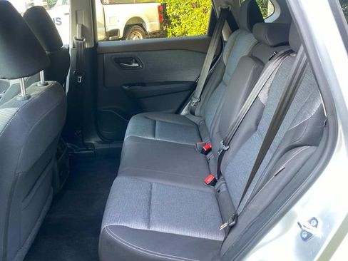 Used 2022 Nissan Rogue SV FWD image 8