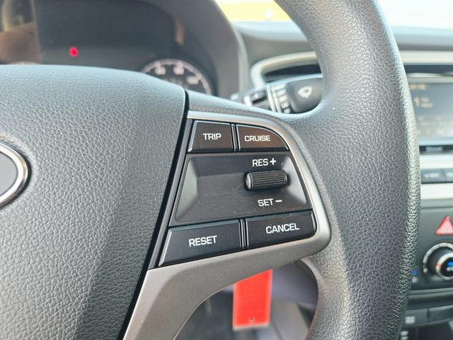 Used 2020 Hyundai Accent SE FWD image 14