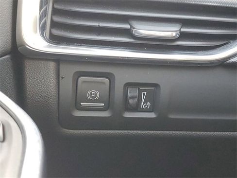 Certified 2023 Cadillac XT4 Premium Luxury w/ Cold Weather Package image 13