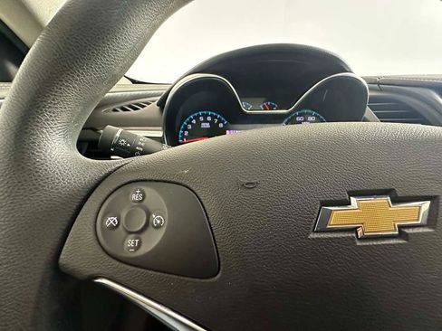 Used 2015 Chevrolet Impala LS w/ LS Convenience Package image 26