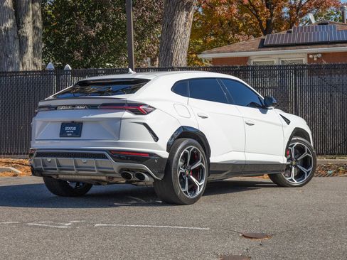 Used 2019 Lamborghini Urus image 30