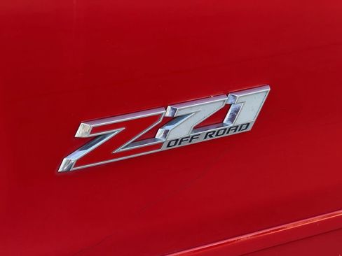 Used 2018 Chevrolet Silverado 1500 LT w/ Rally 2 Edition AWD/4WD image 10